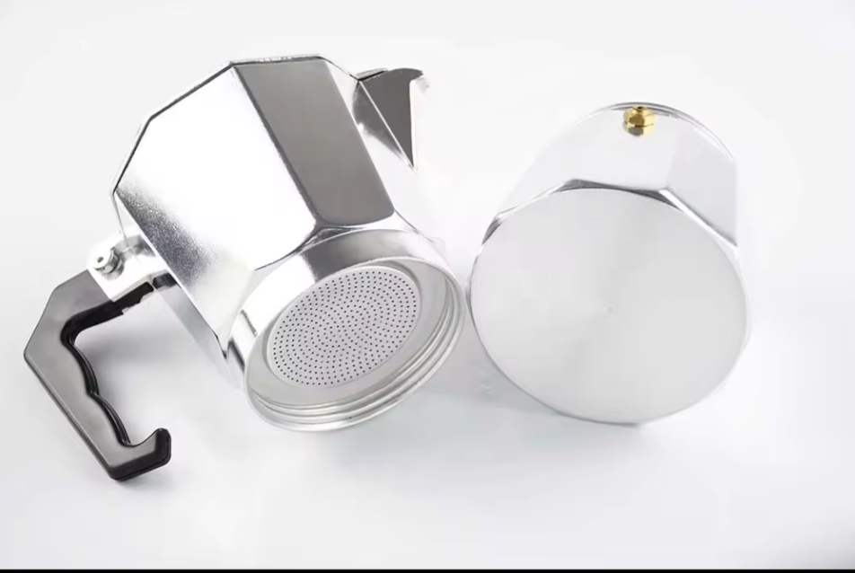 Cafetera Italiana de 6 y 9 Tazas de aluminio con mango de polímero ☕️